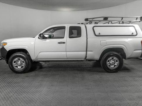 Used 2023 Toyota Tacoma SR RWD image 3