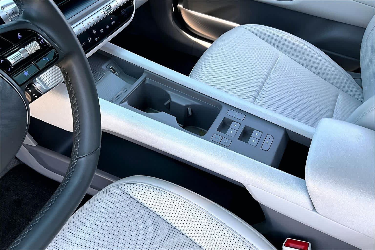 Certified 2025 Hyundai Ioniq 6 SEL RWD image 17