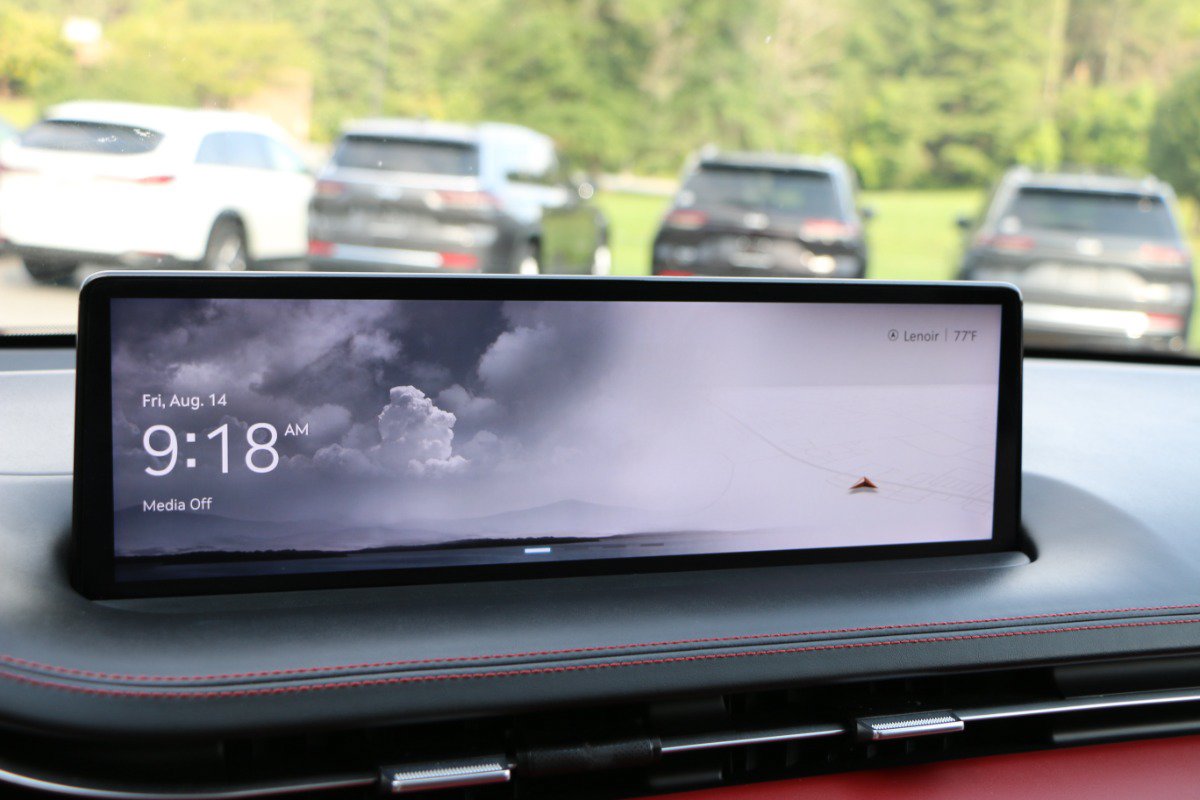 Used 2023 Genesis GV70 2.5T w/ Sport Prestige Package AWD/4WD image 25