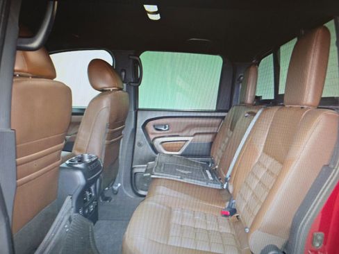 Used 2021 Nissan Titan Platinum Reserve image 16