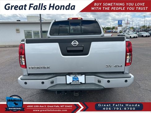 Used 2020 Nissan Frontier SV AWD/4WD image 6