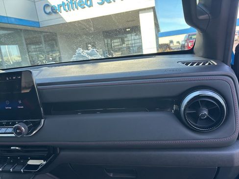 Used 2023 Chevrolet Colorado Z71 w/ Z71 Convenience Package 2 image 23