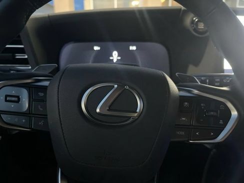 Used 2025 Lexus GX 550 w/ Accessory Package (2T) AWD/4WD image 10