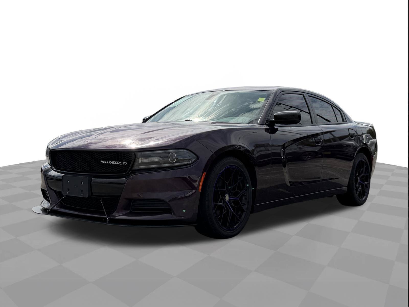 Used 2020 Dodge Charger SXT w/ Blacktop Package RWD image 1