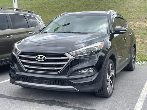 Used 2016 Hyundai Tucson Sport FWD image 2