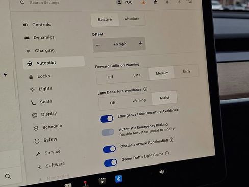 Used 2023 Tesla Model Y Long Range image 30