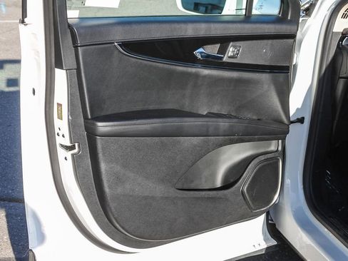 Used 2023 Lincoln Nautilus FWD w/ Premium Package image 26