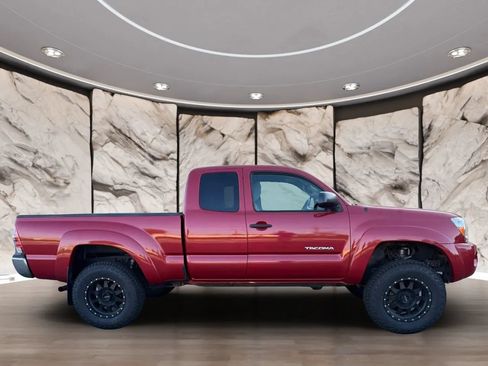 Used 2011 Toyota Tacoma 4x4 Access Cab w/ SR5 Pkg #2 image 4