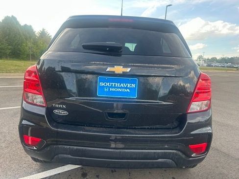 Used 2020 Chevrolet Trax LS w/ Tint and Cruise Package image 5