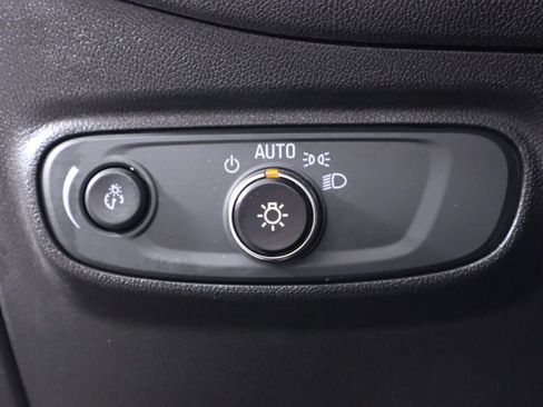 Used 2019 Chevrolet Equinox LT AWD/4WD image 10