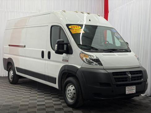 Used 2017 RAM ProMaster 2500 FWD image 2