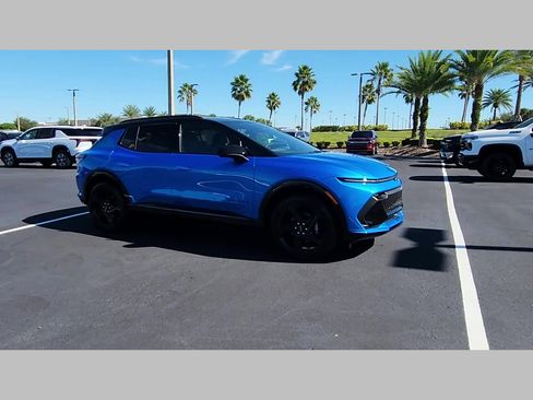 New 2026 Chevrolet Equinox EV RS image 24