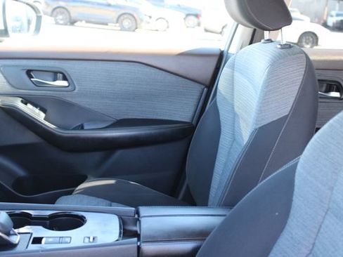 Used 2023 Nissan Rogue SV FWD image 25