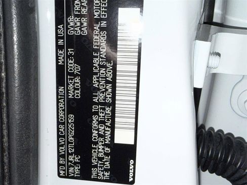 Used 2023 Volvo S60 B5 Plus image 30