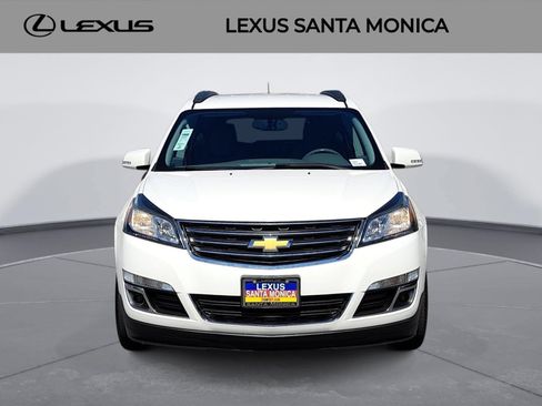 Used 2014 Chevrolet Traverse LT FWD image 2