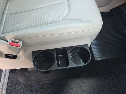 Used 2021 Chrysler Voyager Lxi FWD image 33