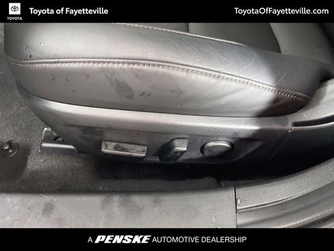 Used 2023 MAZDA MAZDA3 s image 23