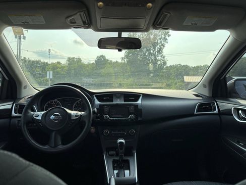 Used 2017 Nissan Sentra SV FWD image 31