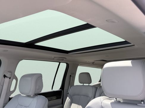 Used 2022 Jeep Wagoneer Series II w/ Premium Group I image 27