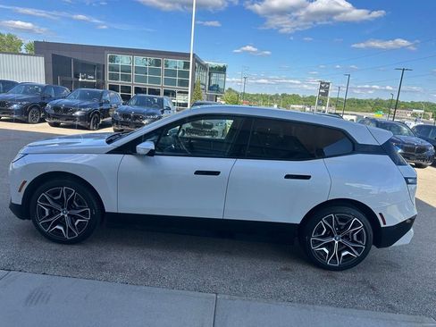 Certified 2024 BMW iX xDrive50 w/ Premium Package AWD/4WD image 7