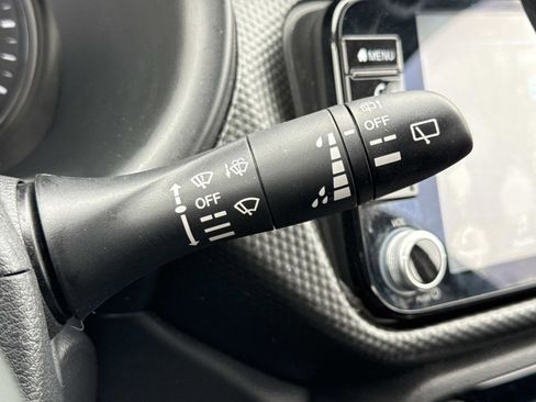 Used 2021 Nissan Kicks SV w/ Interior Electronics Package image 10