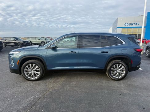 Used 2025 Buick Enclave Preferred image 2