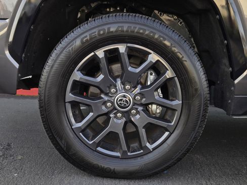 Used 2023 Toyota Tundra Platinum image 5