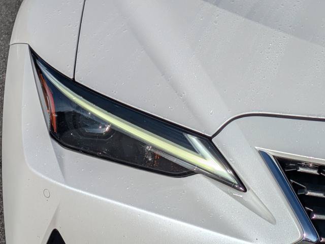 Used 2021 Lexus IS 300 w/ Comfort Package RWD image 10