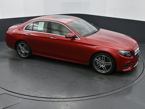Used 2020 Mercedes-Benz E 350 Sedan image 33