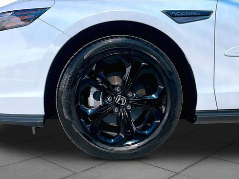 Used 2025 Honda Accord SE image 11