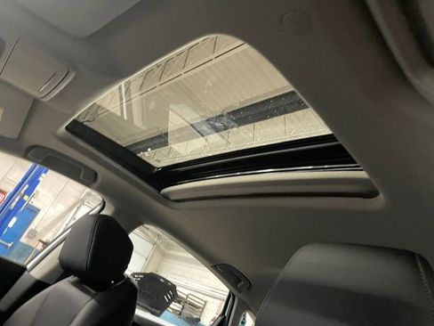 Used 2023 Honda Accord Touring image 16