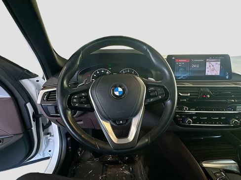 Used 2019 BMW 530i xDrive w/ Premium Package AWD/4WD image 11