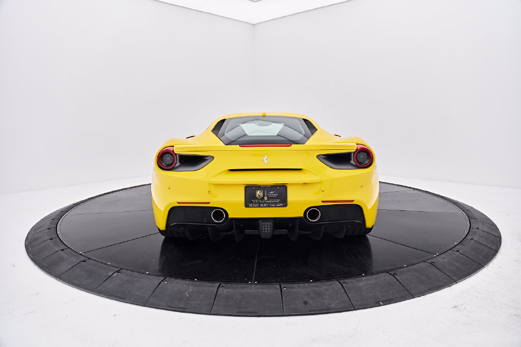Used 2017 Ferrari 488 GTB RWD image 14