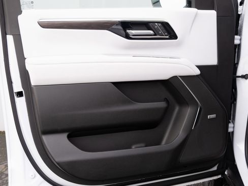 New 2026 Chevrolet Tahoe Premier w/ Sun And Tow Package image 14