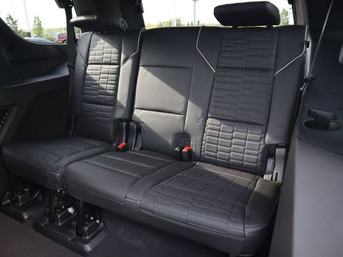 New 2026 Cadillac Escalade Platinum Sport w/ LPO, ONYX Package AWD/4WD image 14