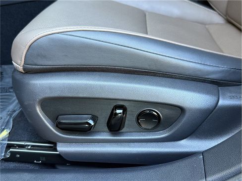 Used 2022 Lexus ES 300h w/ Premium Package FWD image 15