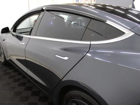 Used 2018 Tesla Model 3 Long Range AWD/4WD image 9