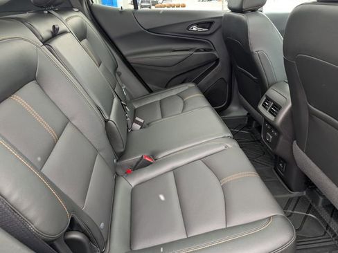 Used 2024 Chevrolet Equinox Premier image 6