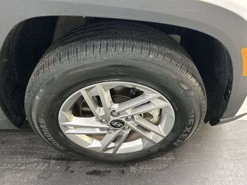 Used 2025 Hyundai Tucson SE AWD/4WD image 8