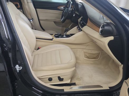 Used 2018 Alfa Romeo Giulia Ti w/ Quick Order Package 22Z Lusso image 14