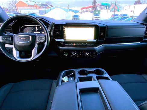 Used 2023 GMC Sierra 1500 SLE image 16