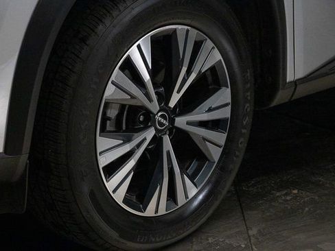 Used 2022 Nissan Rogue SV image 7