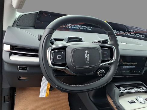 New 2026 Lincoln Navigator Reserve AWD/4WD image 22