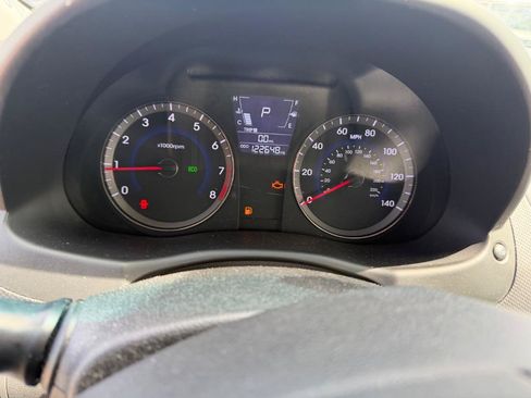Used 2012 Hyundai Accent GS FWD image 29