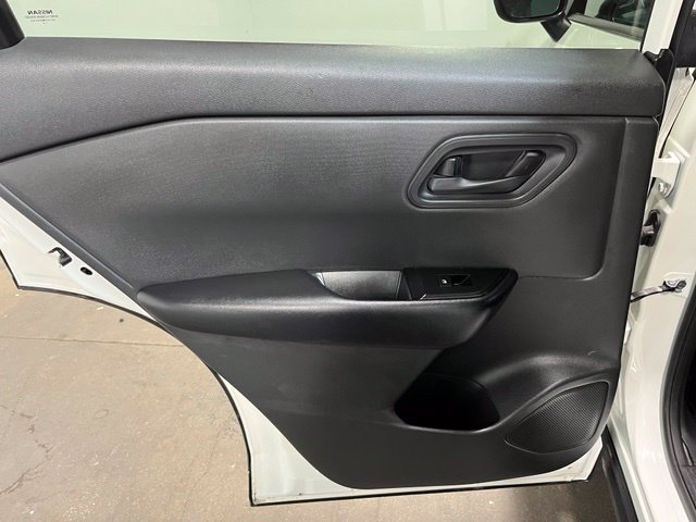 Used 2024 Nissan Rogue S FWD image 16