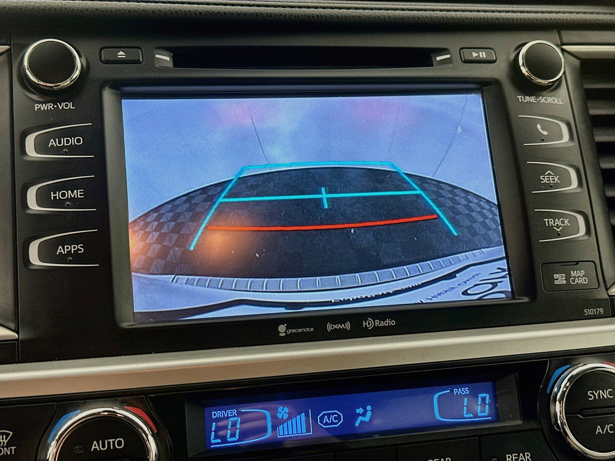 Used 2018 Toyota Highlander XLE AWD/4WD image 23