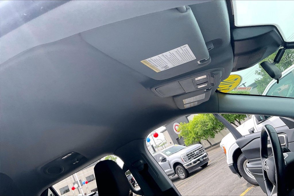 Used 2021 Ford Explorer XLT RWD image 21