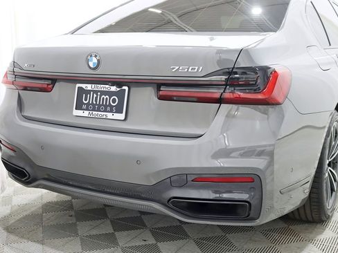 Used 2022 BMW 750i xDrive w/ Executive Package AWD/4WD image 12