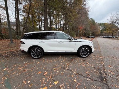Certified 2023 Lincoln Aviator Reserve w/ Equipment Group 201A image 17