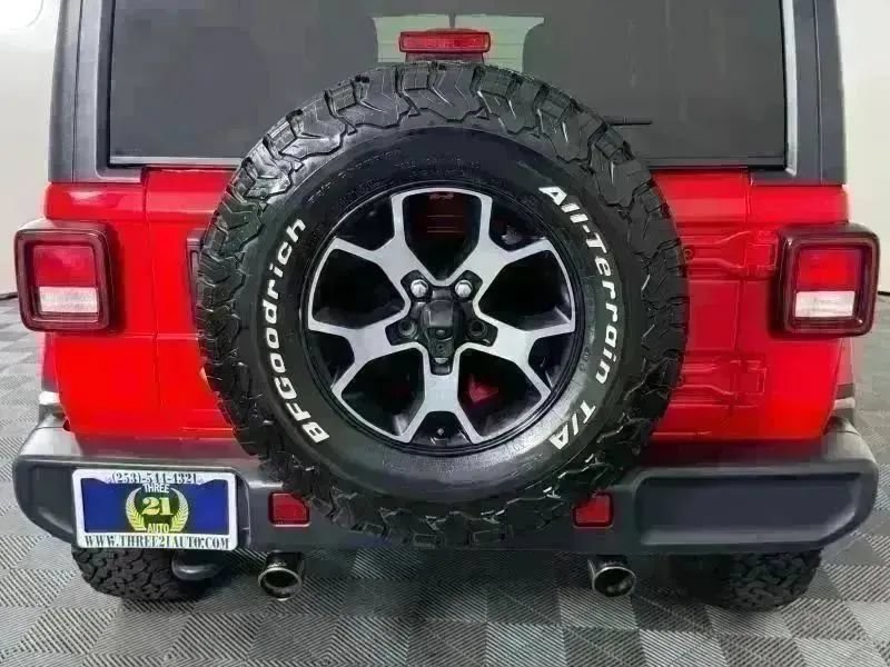Used 2020 Jeep Wrangler Unlimited Sahara AWD/4WD image 8
